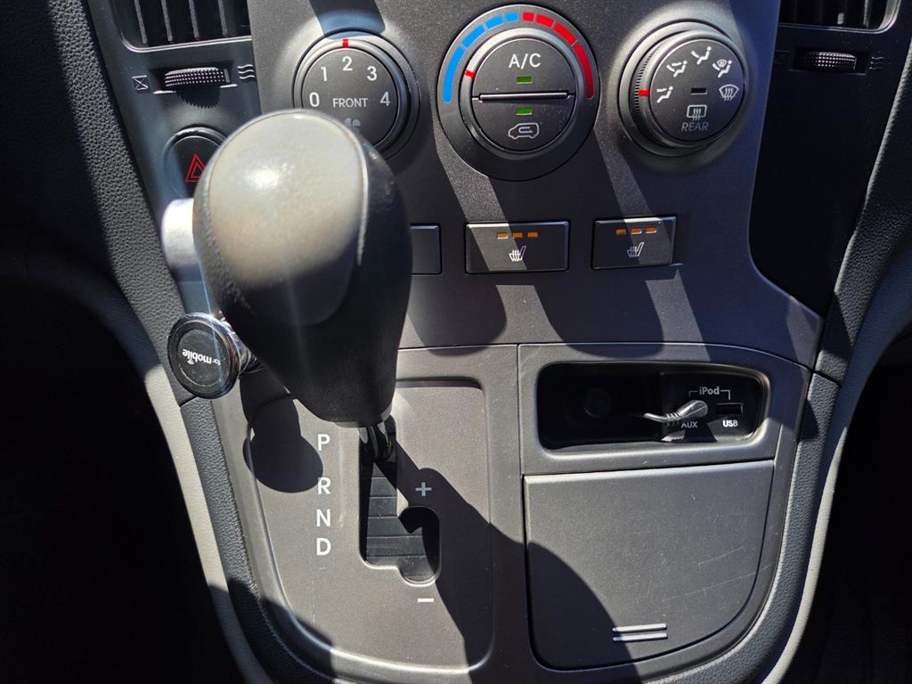HYUNDAI Starex - Vista 11