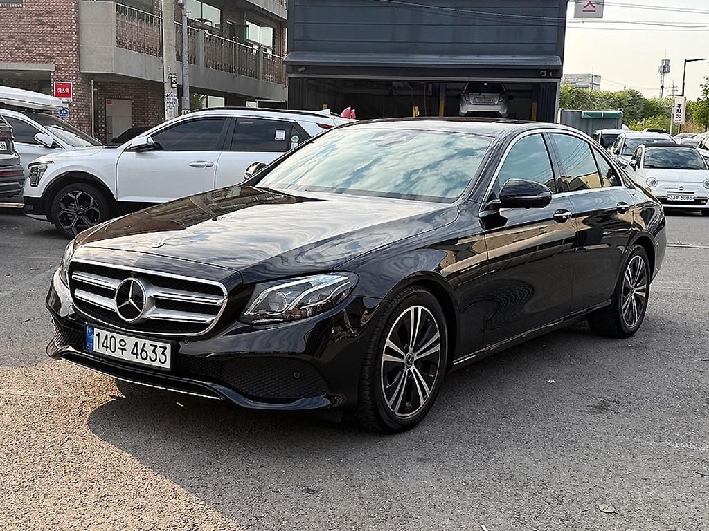 Mercedes Benz E class - Vista 2