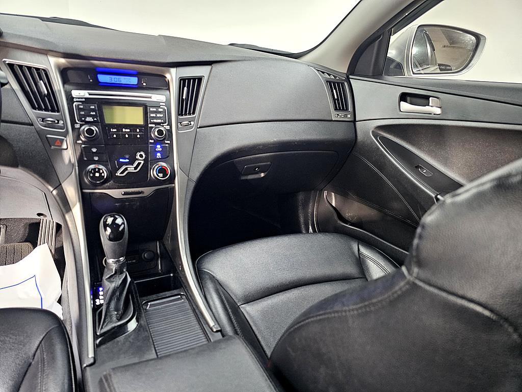 HYUNDAI Sonata - Vista 10