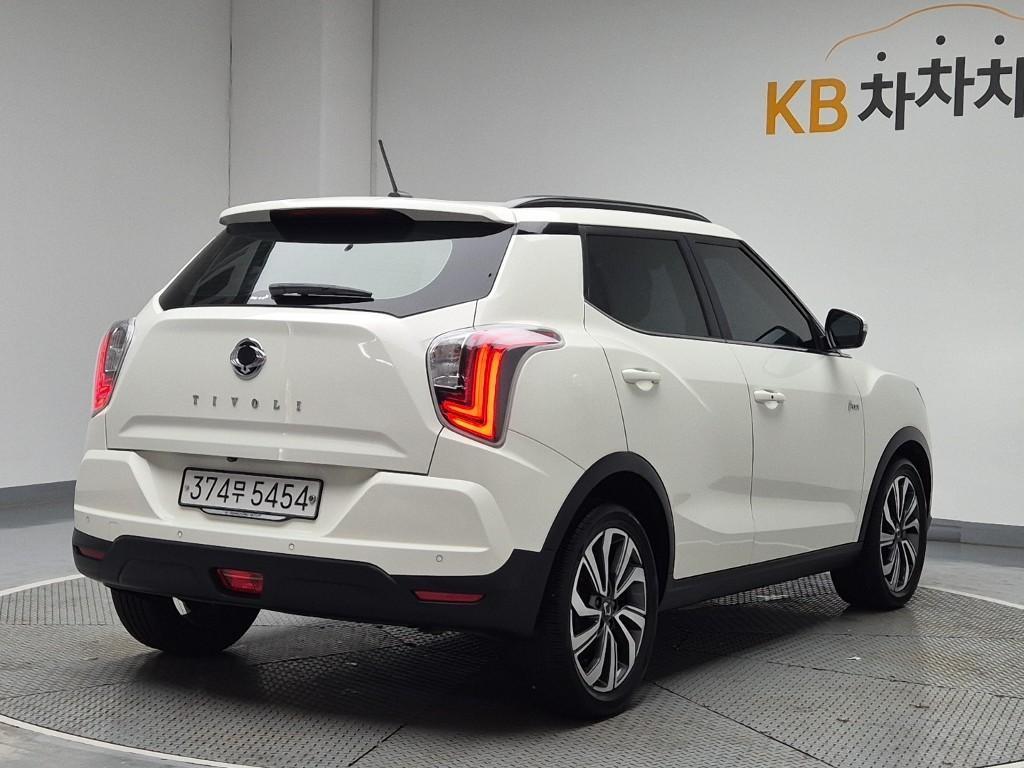 Ssangyong Tivoli - Vista 3
