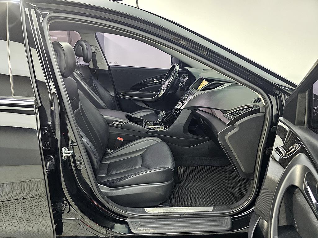 HYUNDAI Grandeur - Vista 11