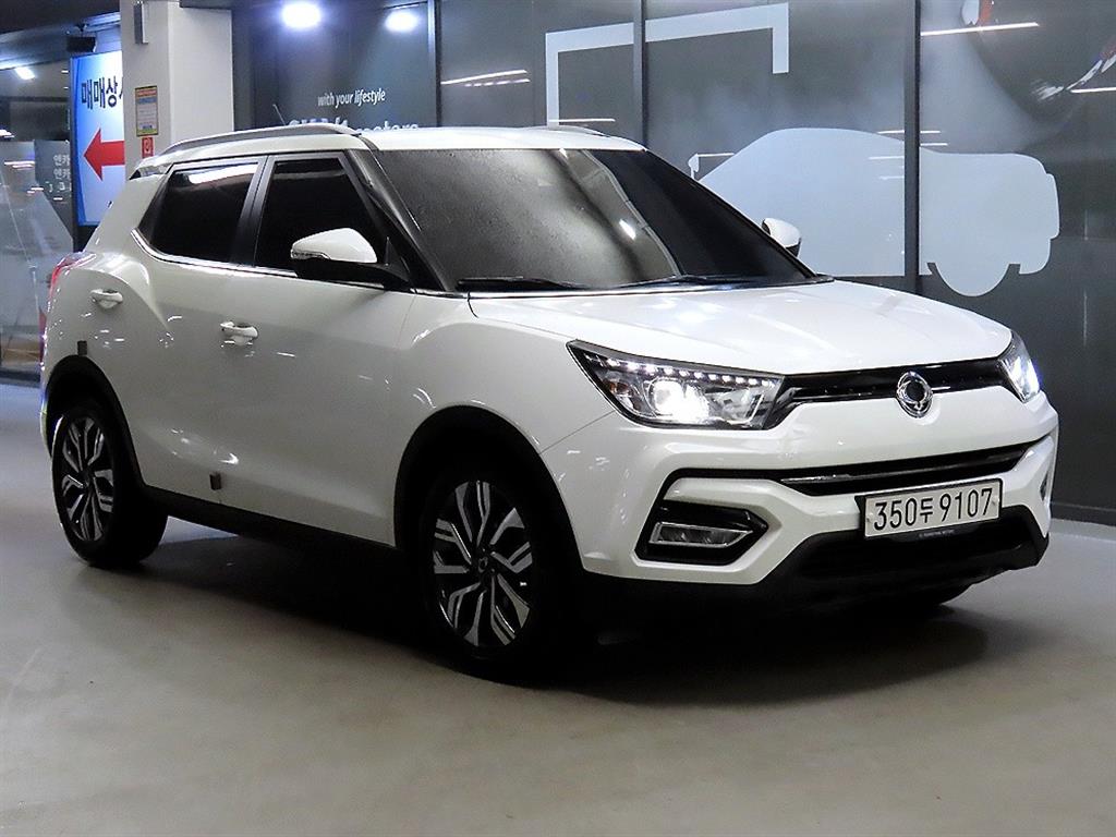 Ssangyong Tivoli 2019 Blanco - Importación desde Corea - HF Imports Iquique - Foto 1