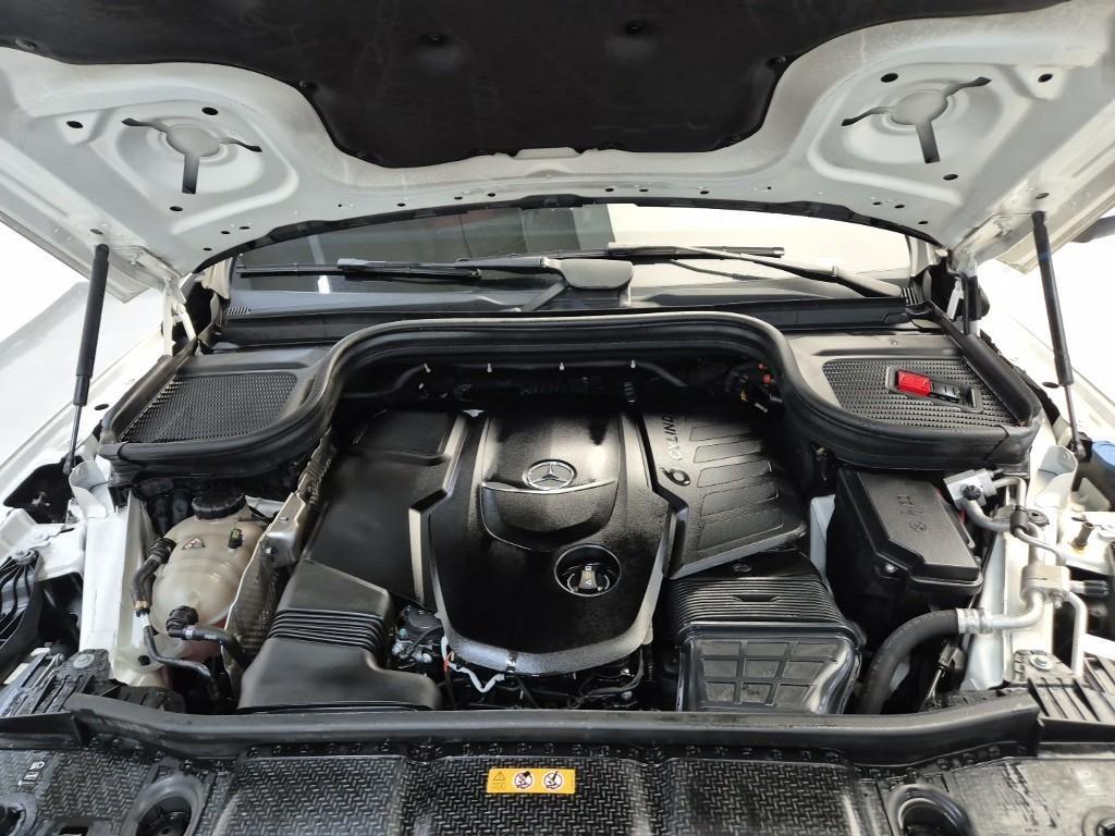 Mercedes Benz GLE Class - Vista 5