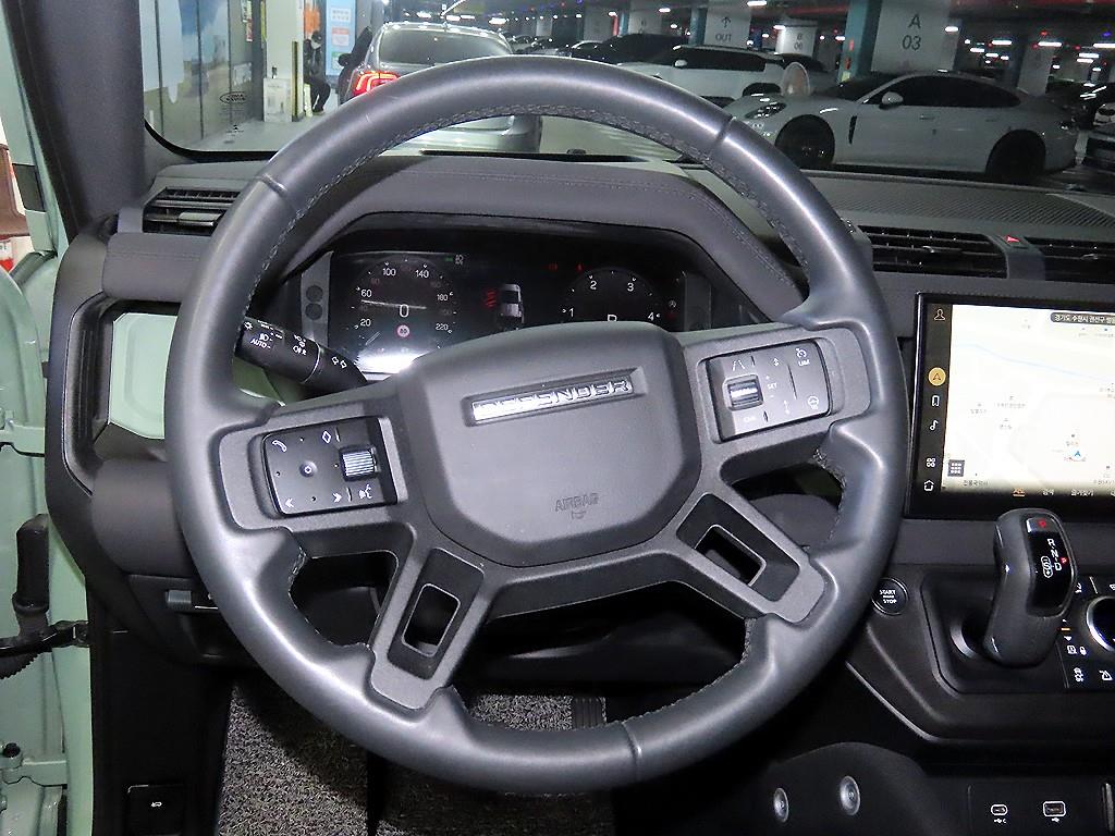 Land Rover Defender - Vista 8
