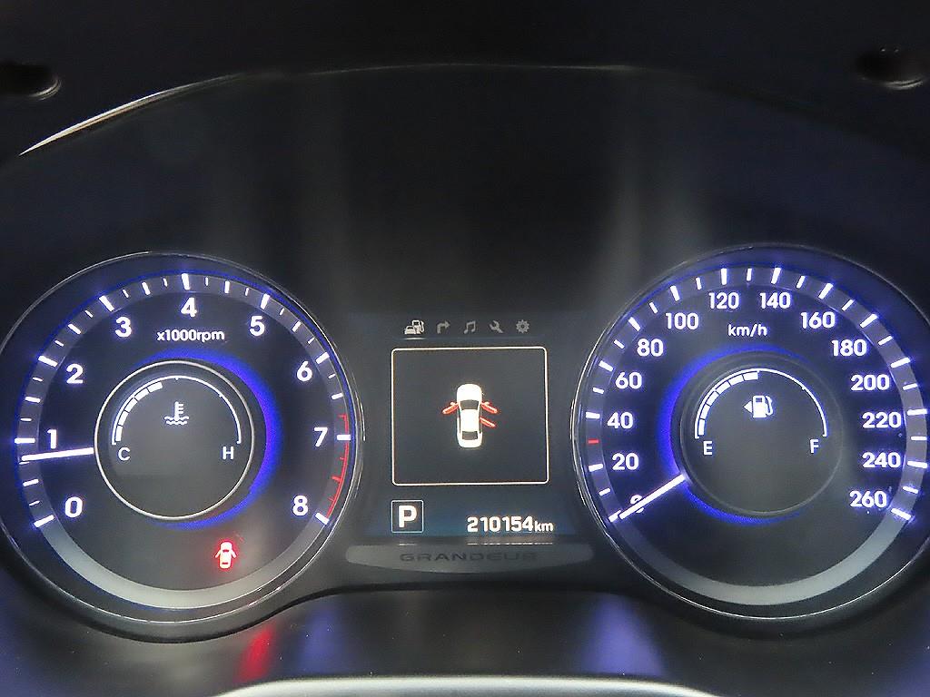 HYUNDAI Grandeur - Vista 11