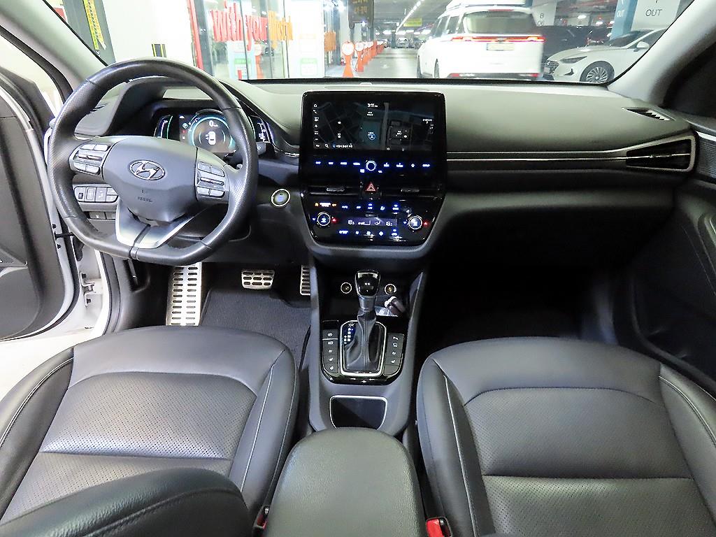 HYUNDAI Ioniq - Vista 10