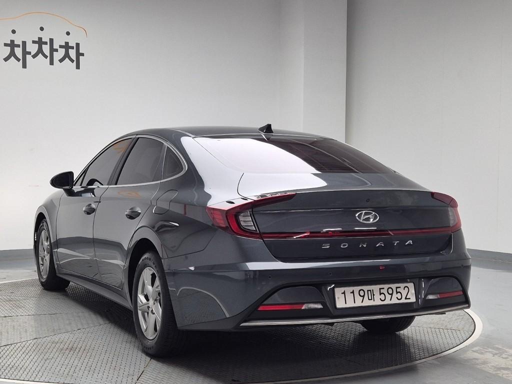 HYUNDAI Sonata - Vista 2
