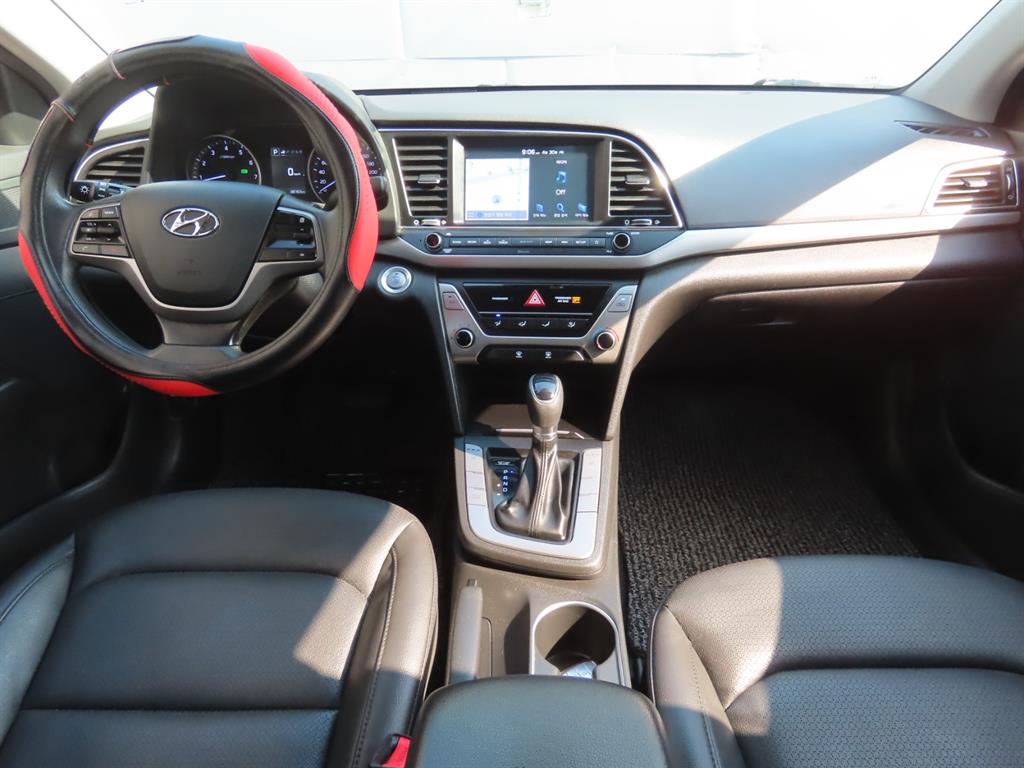 HYUNDAI Avante 2018 Blanco - Importación desde Corea - HF Imports Iquique - Foto 7