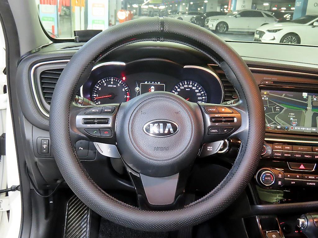 KIA K5 - Vista 8