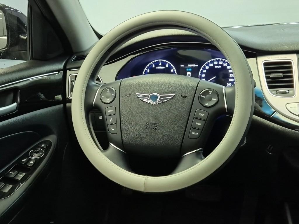 HYUNDAI Genesis - Vista 9