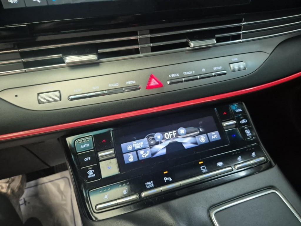 HYUNDAI Grandeur - Vista 12