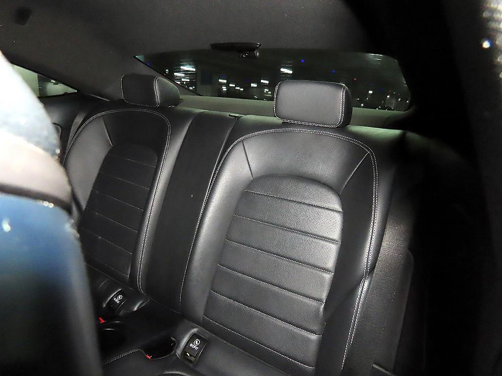 Mercedes Benz C Class - Vista 7