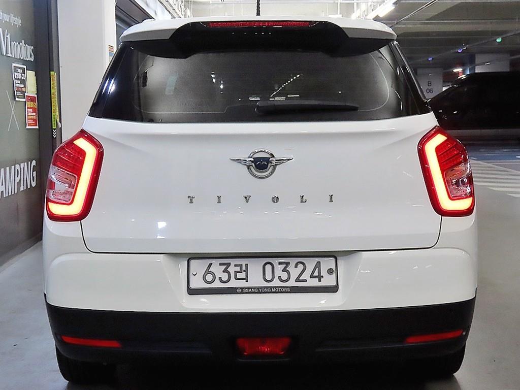 Ssangyong Tivoli - Vista 5