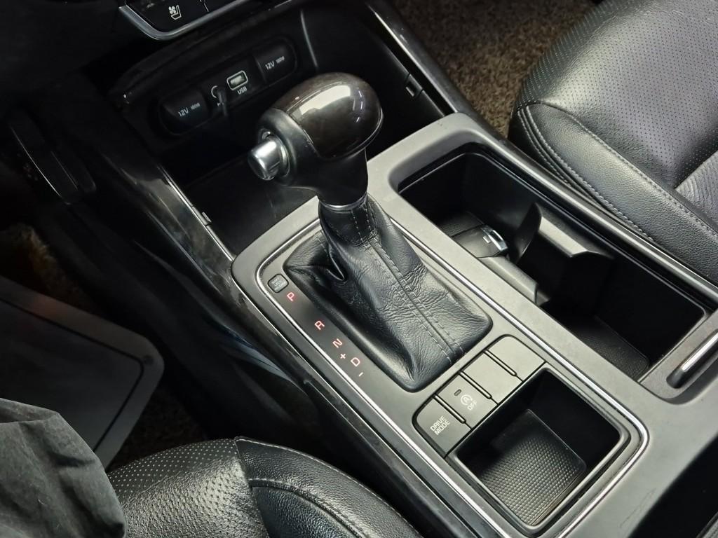 KIA Sorento - Vista 8