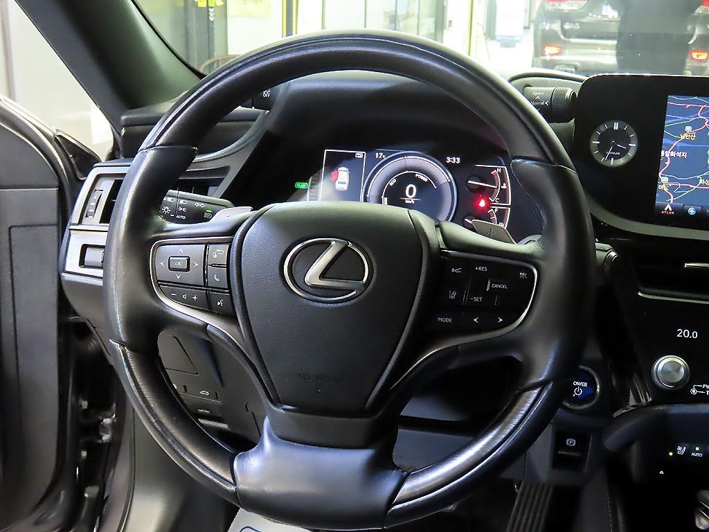 Lexus ES - Vista 8