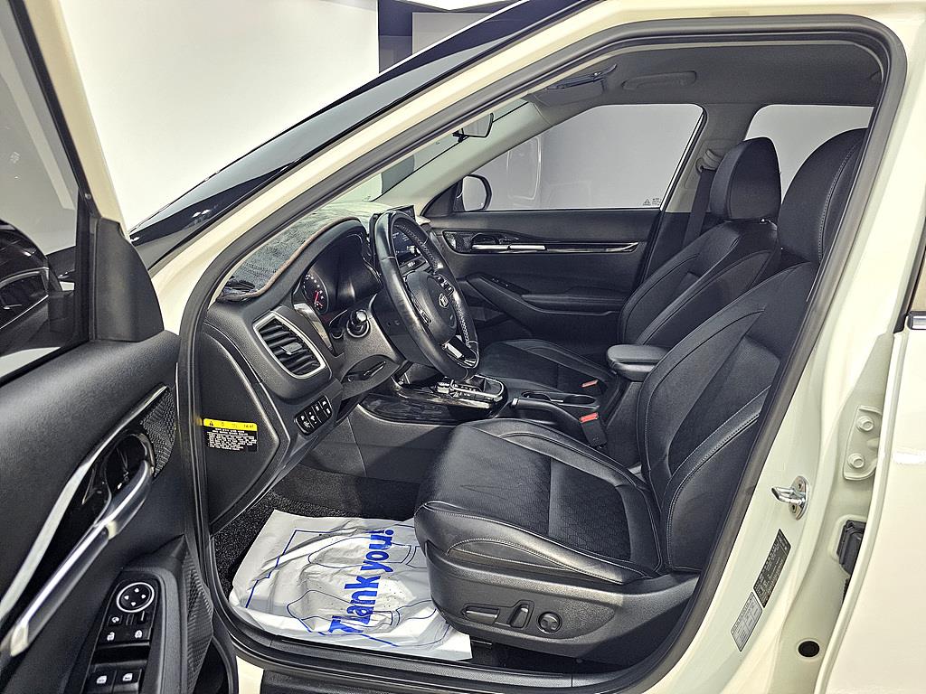 KIA Seltos - Vista 8