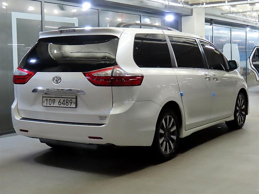 Toyota Siena - Vista 4