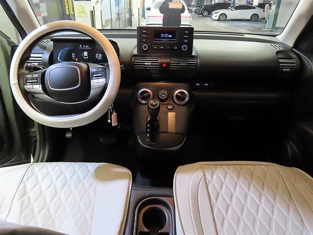 HYUNDAI Casper - Vista 10