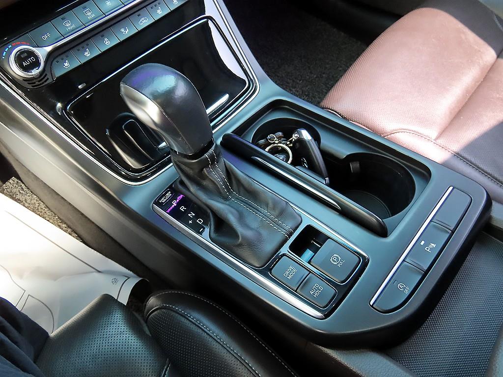 HYUNDAI Grandeur - Vista 10