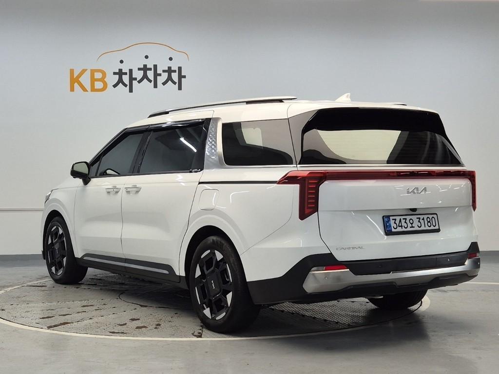KIA Carnival - Vista 2