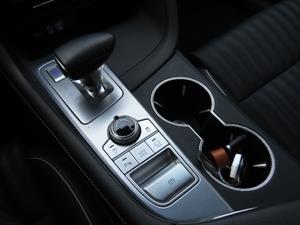 Genesis G70 - Vista 12