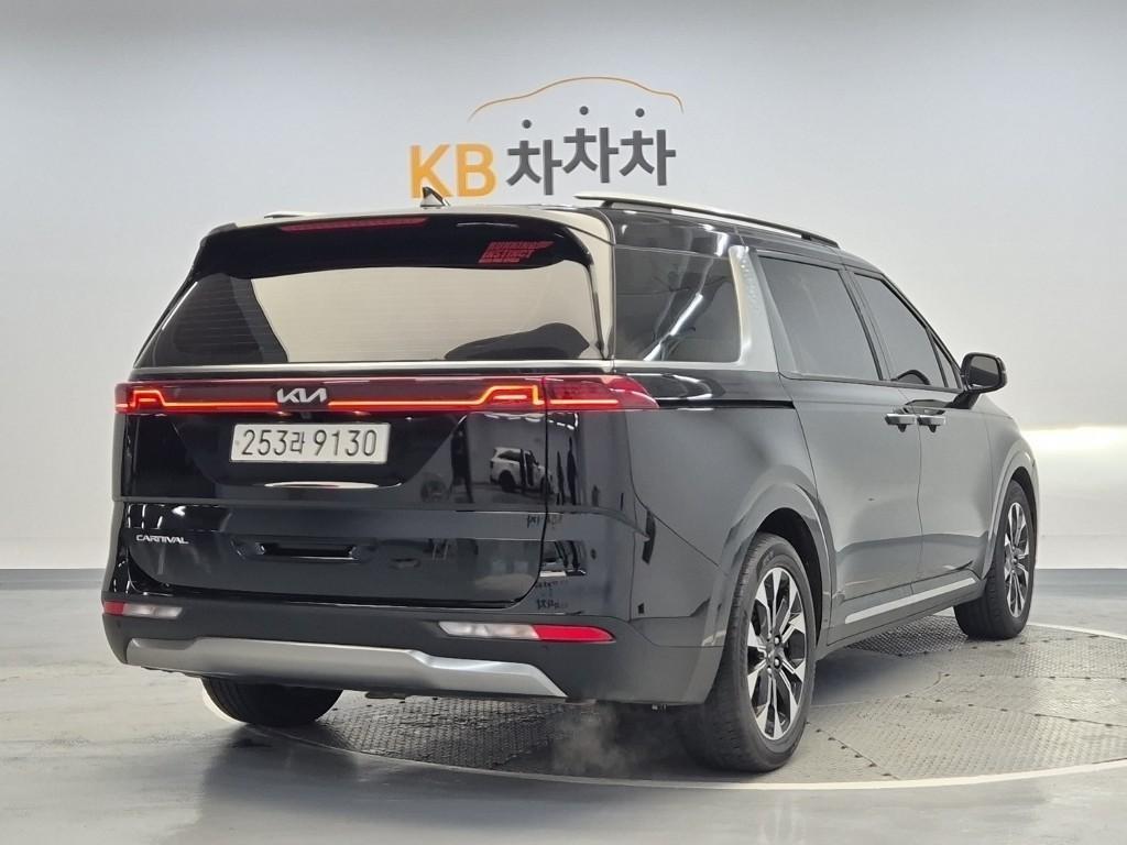 KIA Carnival - Vista 3