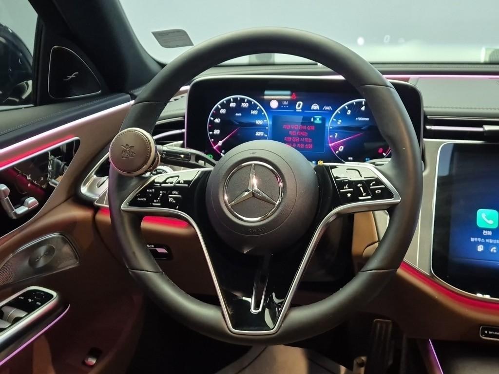 Mercedes Benz E class - Vista 9