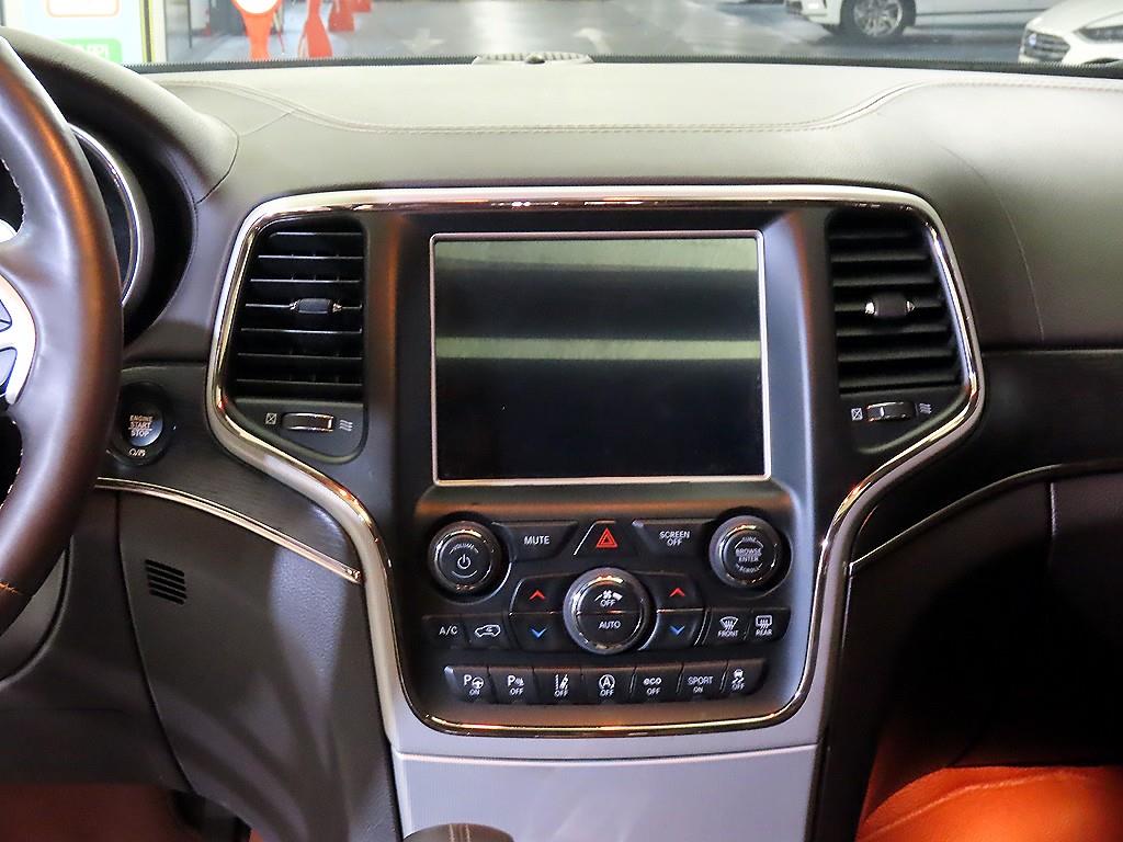 Jeep Cherokee - Vista 11