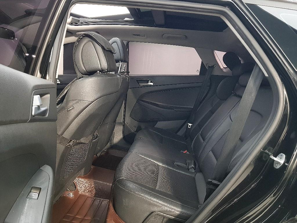HYUNDAI Tucson - Vista 9