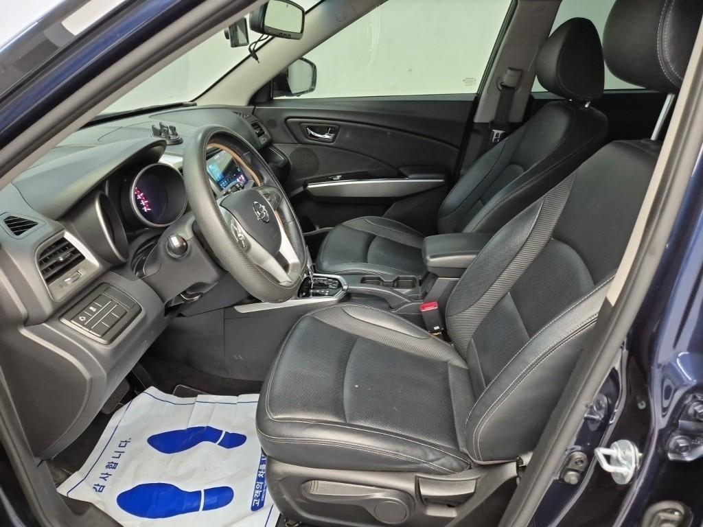 Ssangyong Tivoli - Vista 9