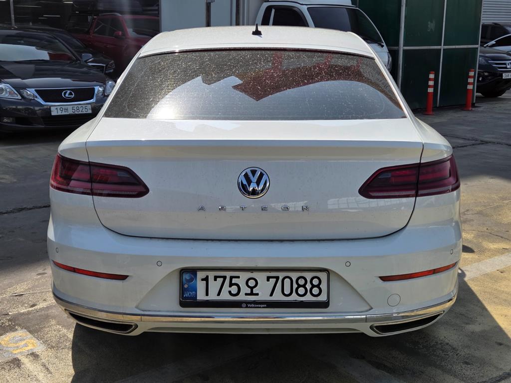 Volkswagen Arteon - Vista 4
