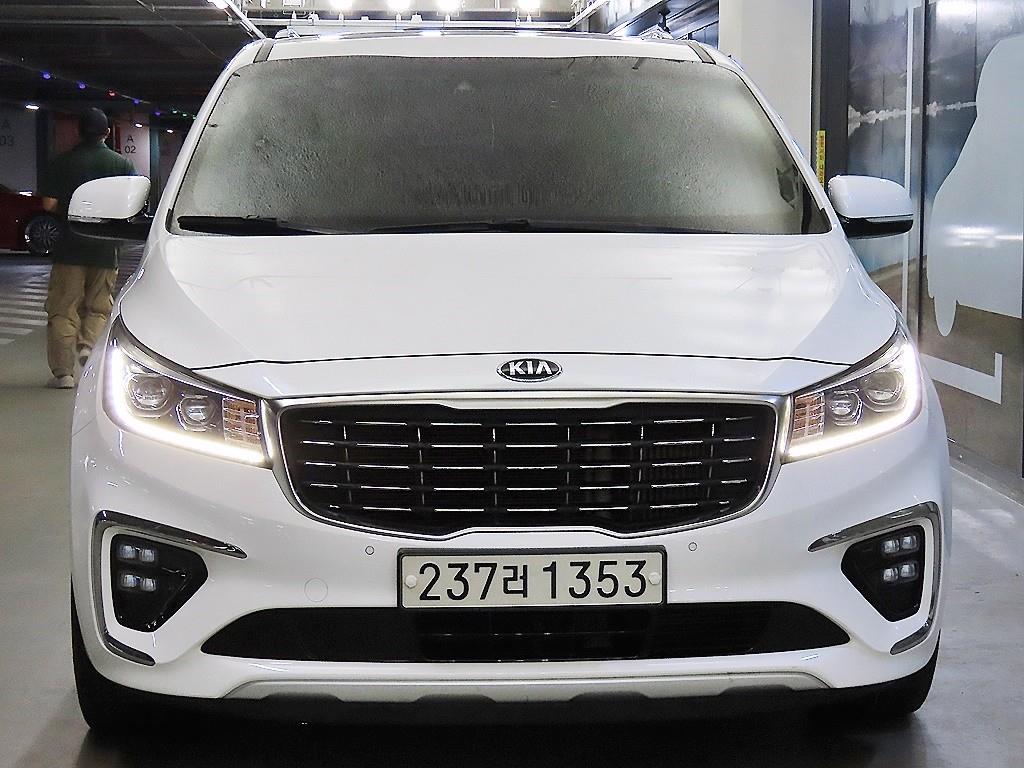 KIA Carnival - Vista 2