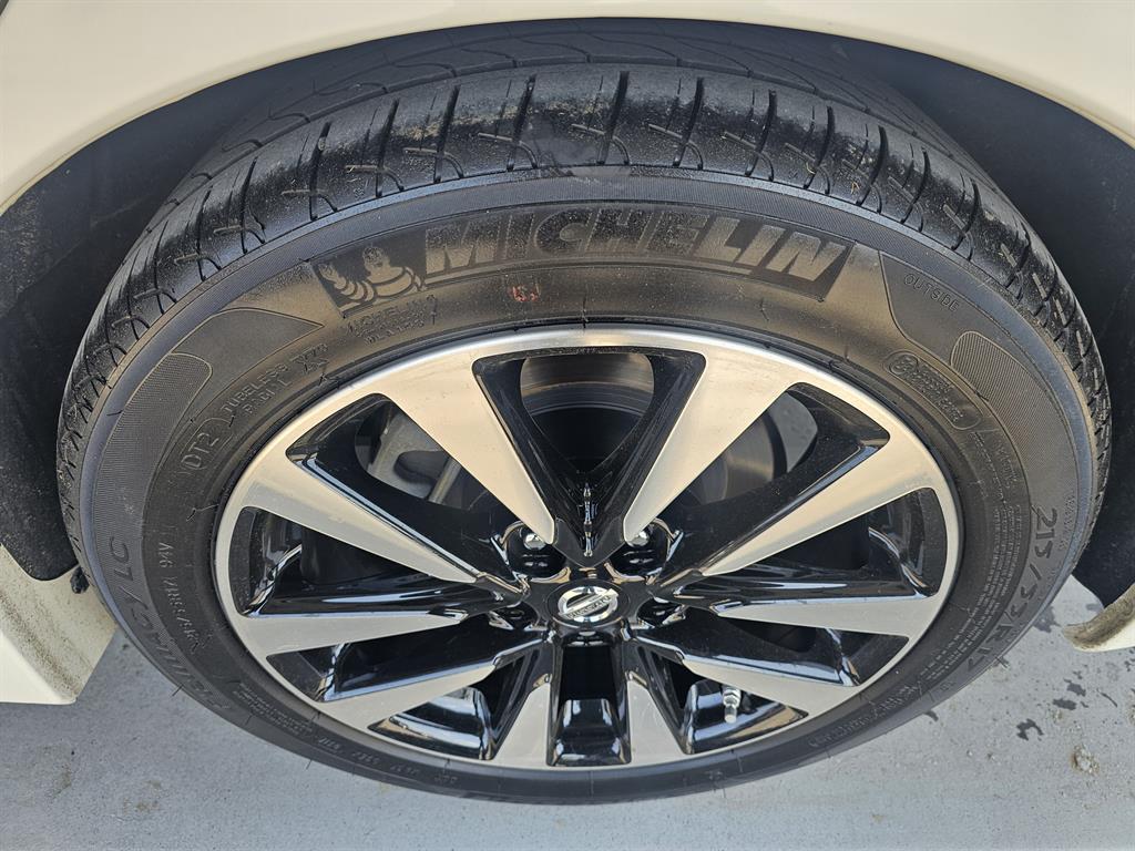 Nissan Altima - Vista 6