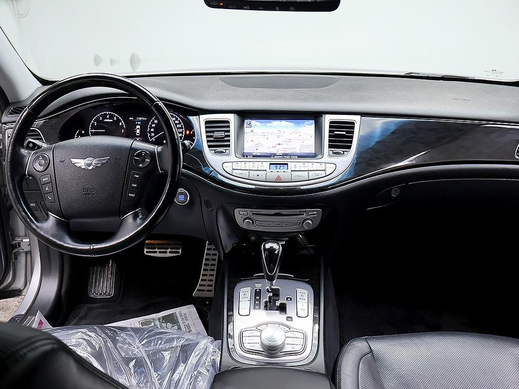 HYUNDAI Genesis - Vista 9