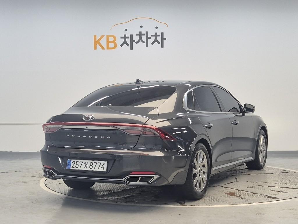 HYUNDAI Grandeur - Vista 4