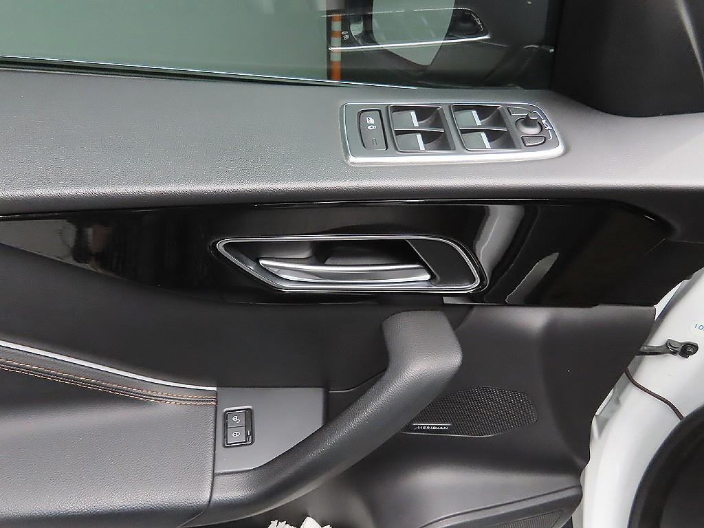 Jaguar F-PACE 2018 Blanco - Importación desde Corea - HF Imports Iquique - Foto 12