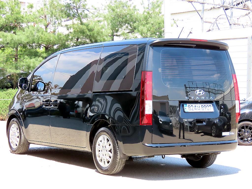 HYUNDAI Staria - Vista 3