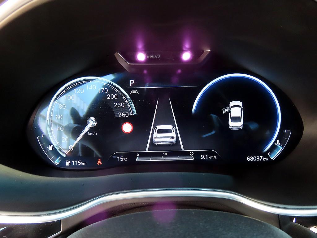 Genesis G80 - Vista 9