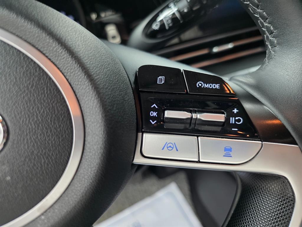 HYUNDAI Avante - Vista 9