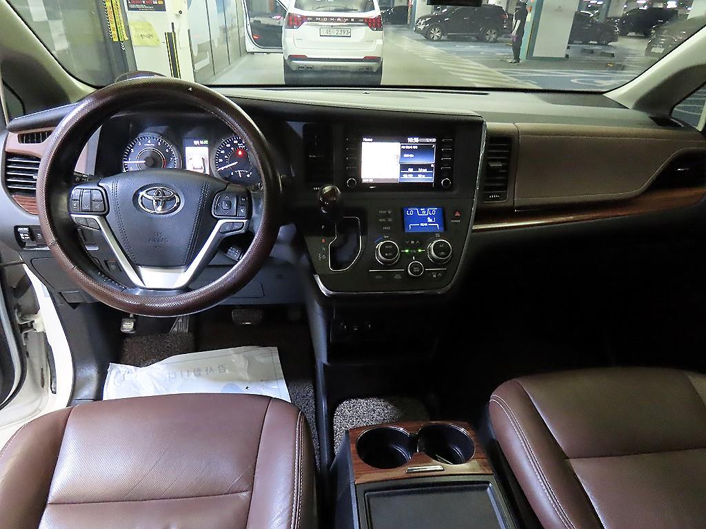 Toyota Siena - Vista 10