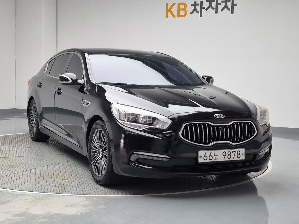KIA K9 - Vista 5