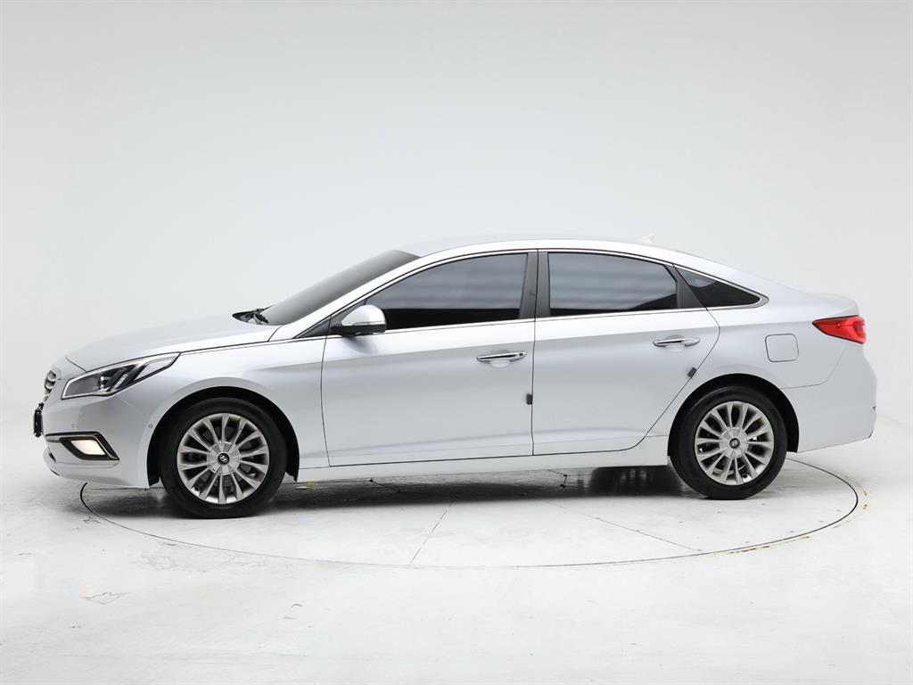 HYUNDAI Sonata - Vista 5