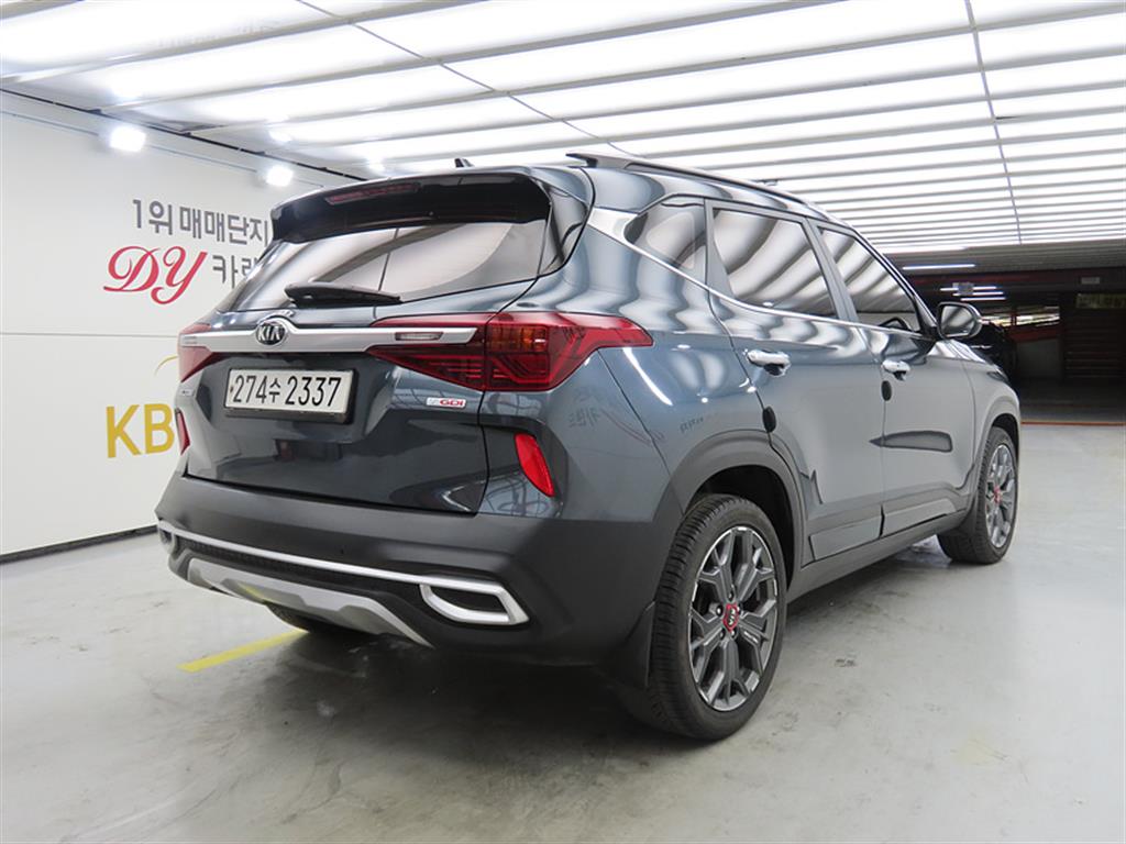 KIA Seltos - Vista 4
