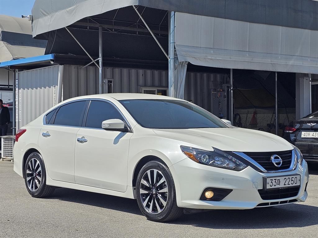 Nissan Altima 2018 Blanco - Importación desde Corea - HF Imports Iquique - Foto 19