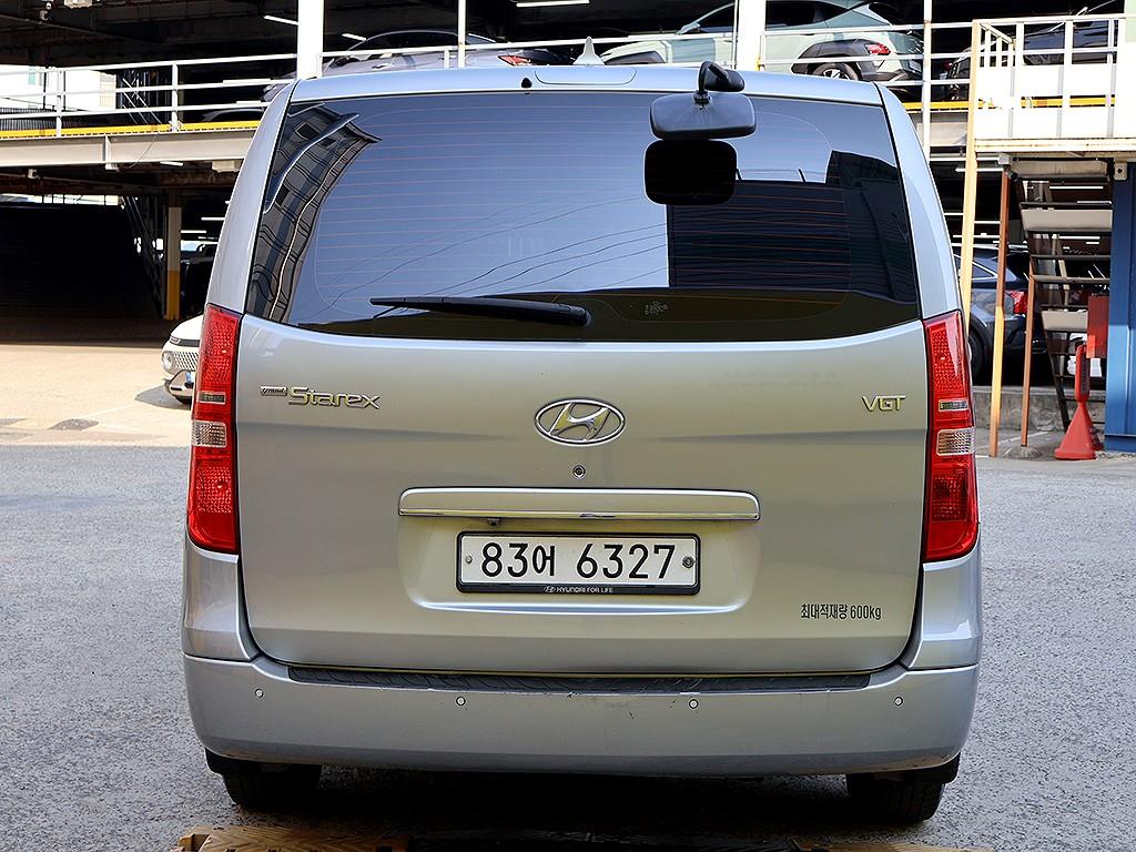 HYUNDAI Starex - Vista 5