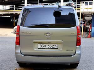 HYUNDAI Starex - Vista 6