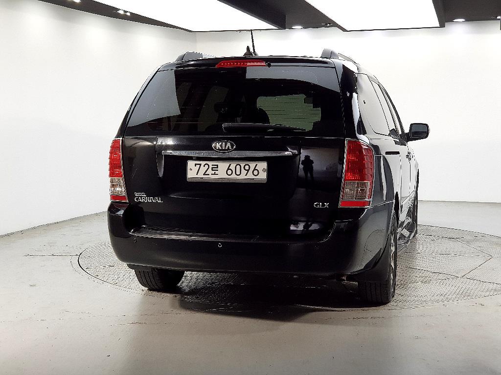 KIA Carnival - Vista 3