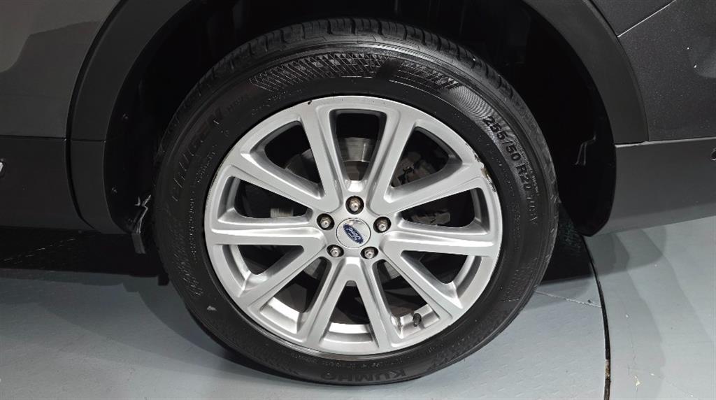 Ford Explorer - Vista 6