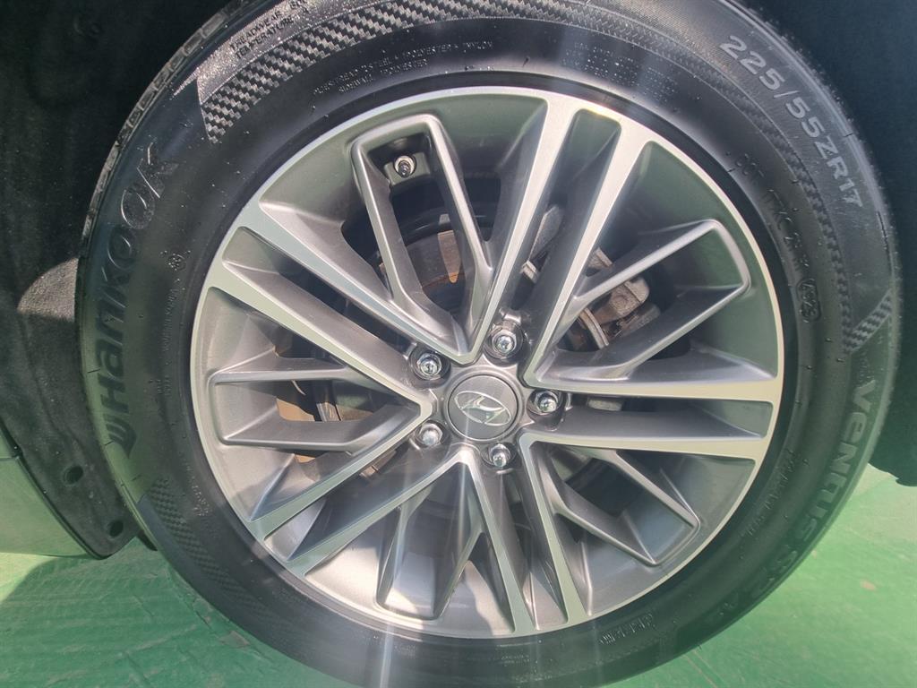 HYUNDAI Grandeur - Vista 5