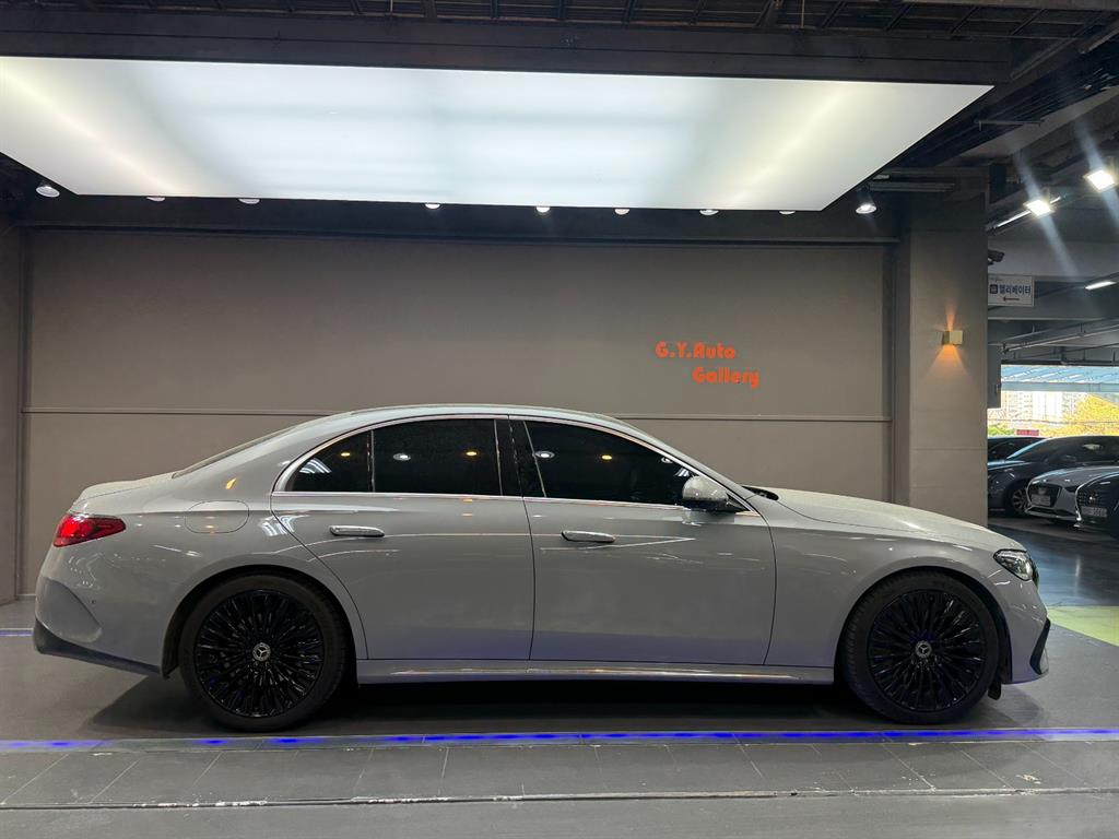 Mercedes Benz E class - Vista 5
